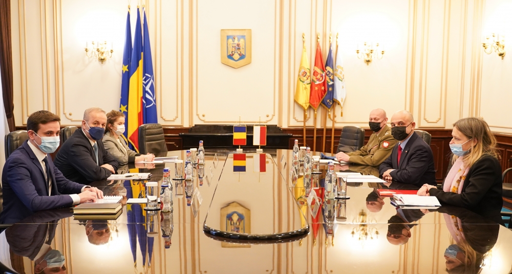 Ministrul Dîncu și ambasadorul Republicii Polone, discuții la sediul MApN