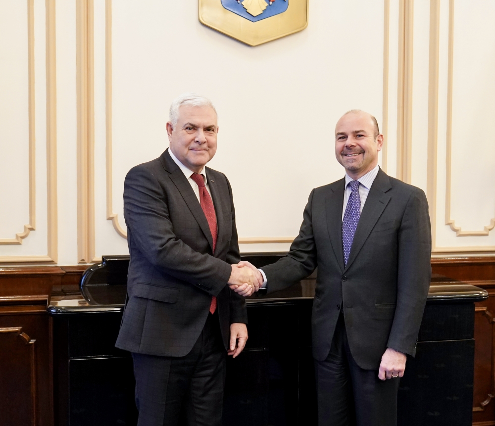 Întrevederea ministrului apărării naționale cu ambasadorul Italiei la București