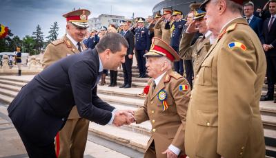 Ceremonii militare și religioase cu prilejul Zilei Eroilor