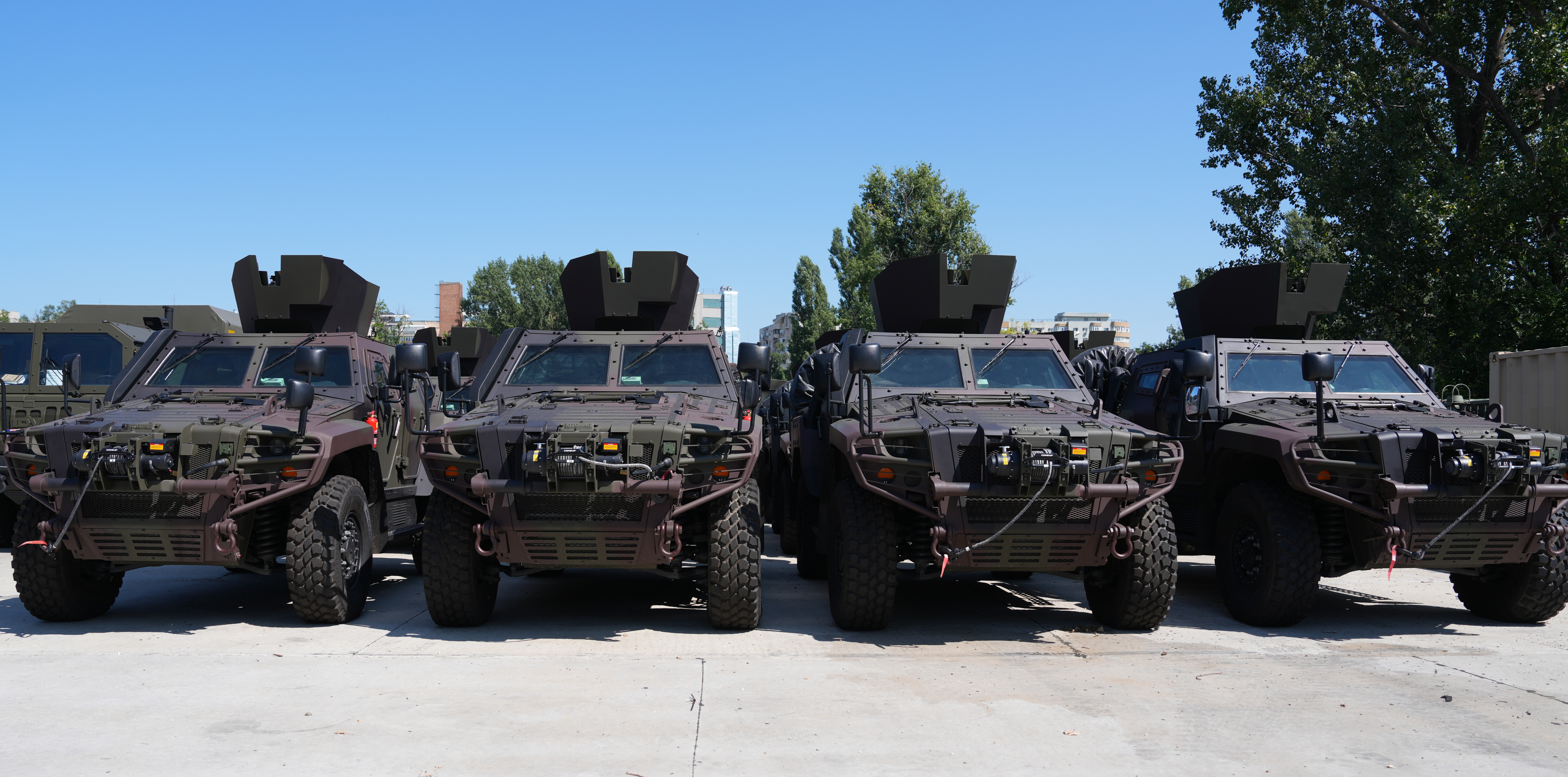 Primele vehicule blindate COBRA II fabricate în România au fost recepționate de MApN
