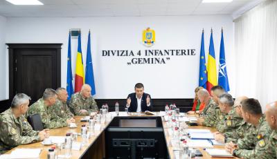 Vizită de lucru a ministrului apărării naționale la Divizia 4 Infanterie