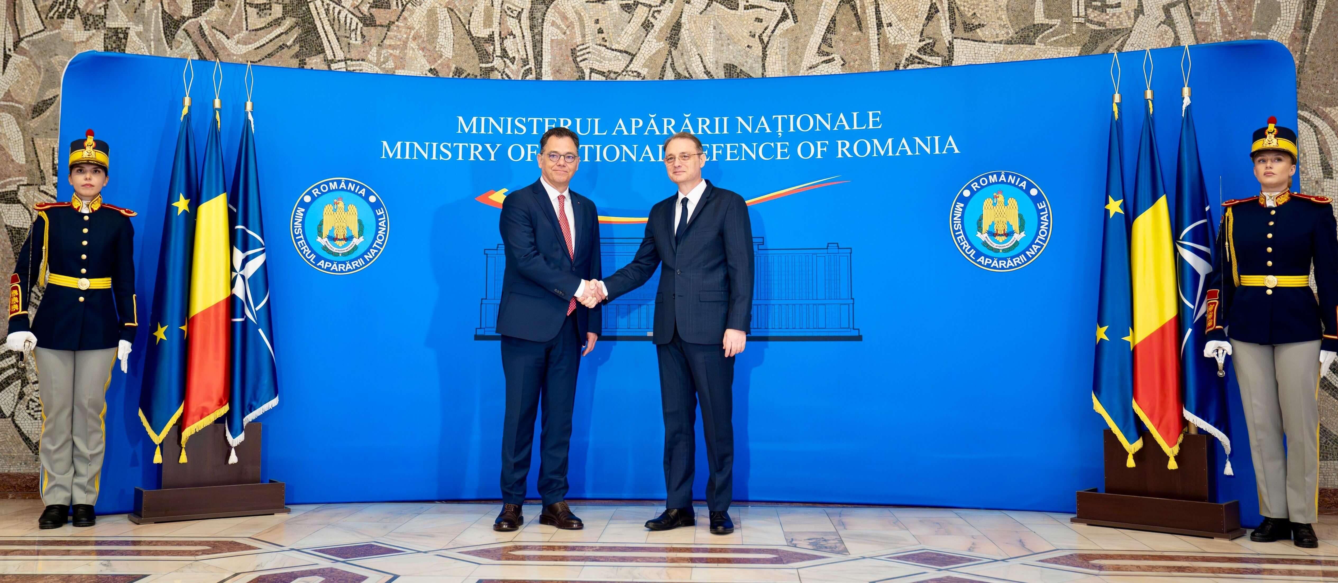 Ministrul apărării naționale a preluat mandatul, la sediul MApN
